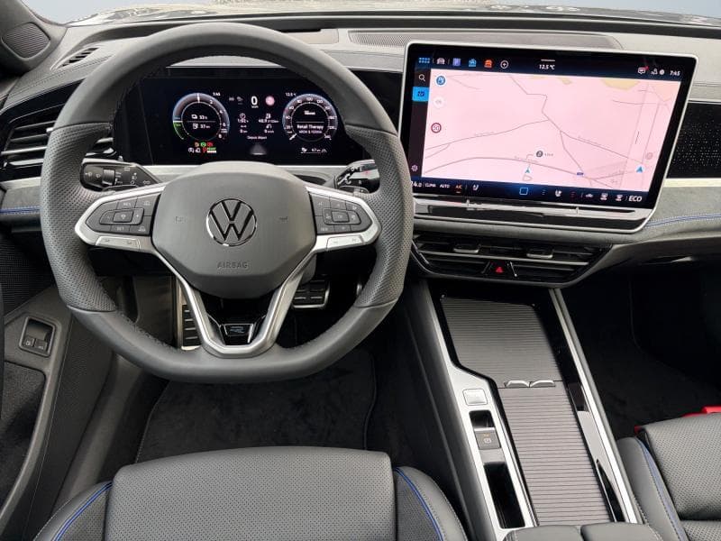 Volkswagen Passat Variant R-Line | 1.5 TSI Plug-in 204cv | Attelage | DCC | Sièges massants| Caméra360 - 10