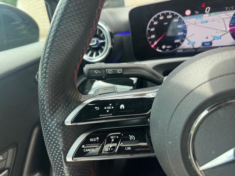 Mercedes-Benz A 220 Pack AMG | 2.0 D 190cv | Carplay | Caméra | Toit ouvrant | GPS - 15