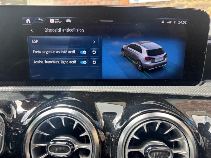 Mercedes-Benz A 220 Pack AMG | 2.0 D 190cv | Carplay | Caméra | Toit ouvrant | GPS - 24