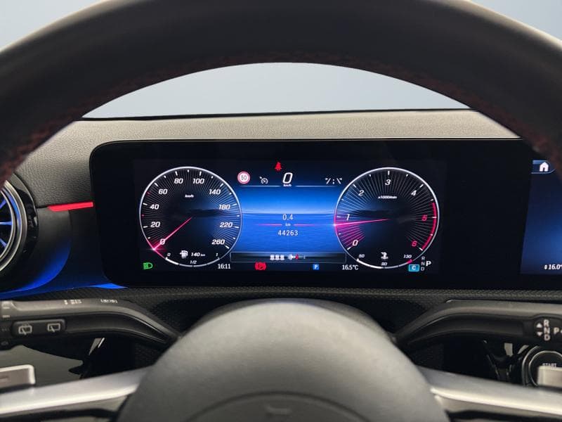 Mercedes-Benz A 220 Pack AMG | 2.0 D 190cv | Carplay | Caméra | Toit ouvrant | GPS - 13