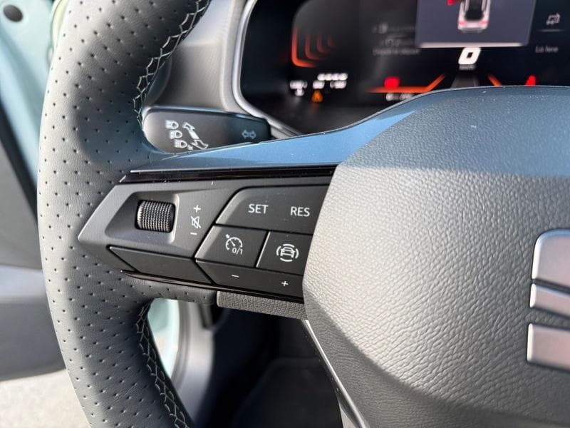 Seat Arona PLAY PLUS | 1.0 TSI |  CARPLAY | CAMERA | KEYLESS | CRUISE CONTROL | LED | CLIMATRONIC - 16