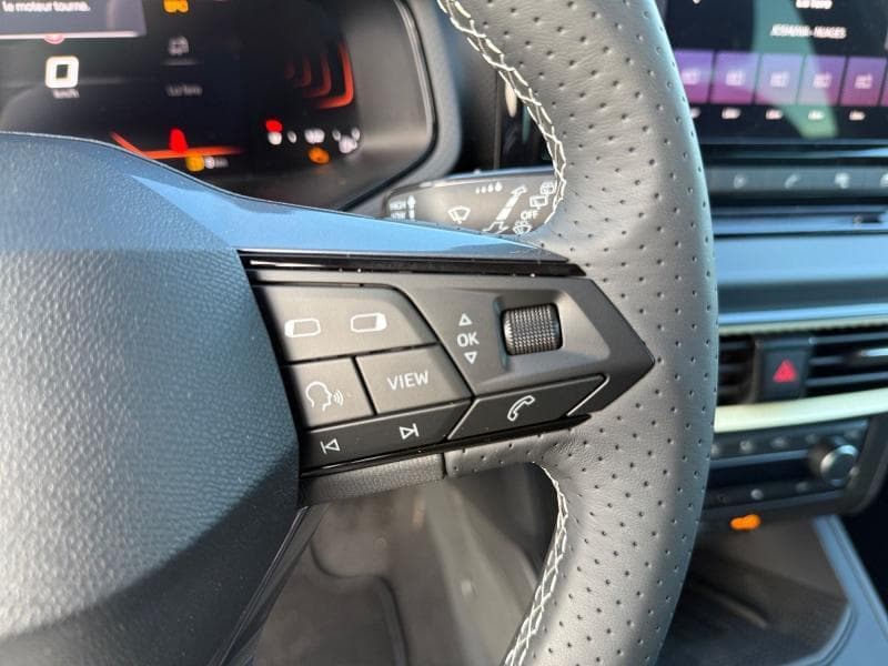 Seat Arona PLAY PLUS | 1.0 TSI |  CARPLAY | CAMERA | KEYLESS | CRUISE CONTROL | LED | CLIMATRONIC - 17