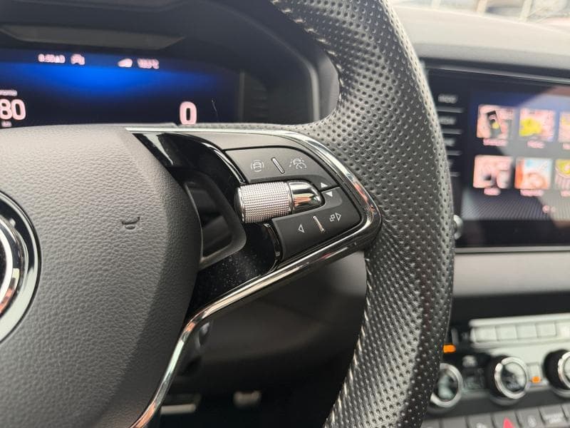 Skoda Karoq Sportline | 2.0 TDI 150Cv | Attalage | Carplay | Caméra | GPS - 22