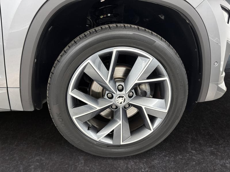 Skoda Kodiaq Sportline | 1.5 TSI 150cv | Carplay | Caméra360 | Sièges Av chauffants | GPS - 10