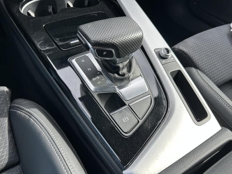 Audi A4 Avant S-Line | 2.0 TDI 136 CV | Camera | GPS | Toit ouvrant et pano | Attache remorque - 23