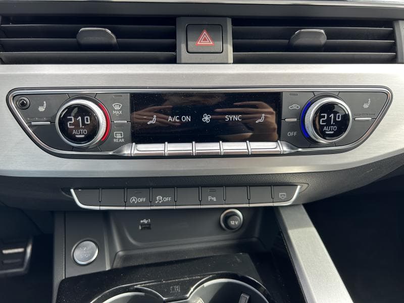 Audi A4 Avant S-Line | 2.0 TDI 136 CV | Camera | GPS | Toit ouvrant et pano | Attache remorque - 22