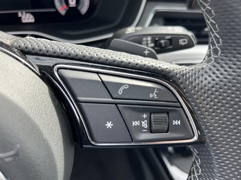 Audi A4 Avant S-Line | 2.0 TDI 136 CV | Camera | GPS | Toit ouvrant et pano | Attache remorque - 35