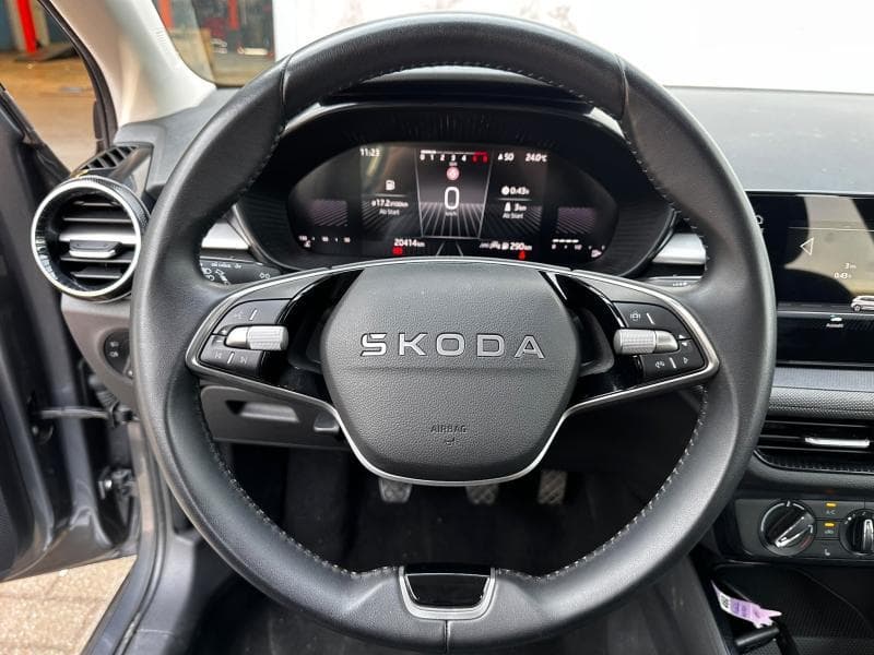Skoda Fabia Selection | 1.0 TSI 95cv | Carplay | Caméra | Capteurs Av+Ar | Clim - 23