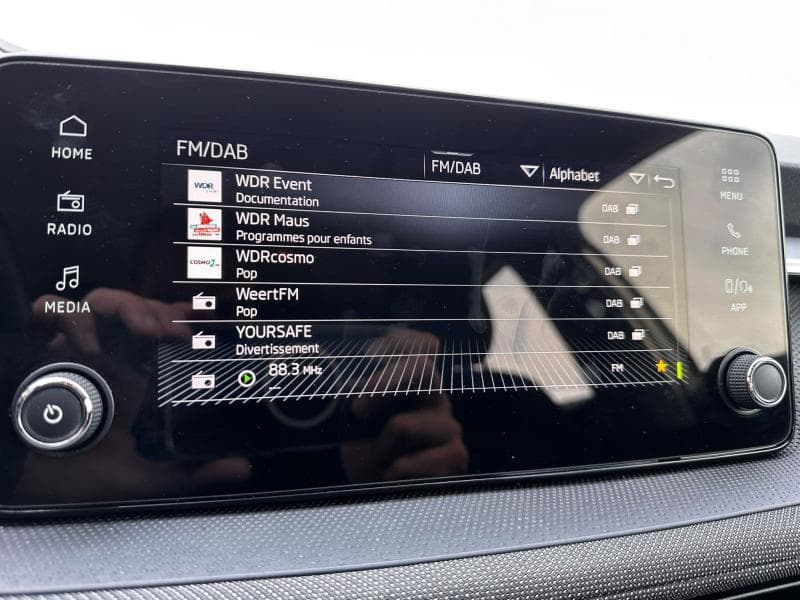 Skoda Fabia Selection | 1.0 TSI 95cv | Carplay | Caméra | Capteurs Av+Ar | Clim - 19