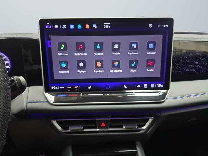 Volkswagen Tiguan R-Line | 1.5 TSI 150 cv | GPS | Caméra | Carplay | Capteurs AV/Ar - 18