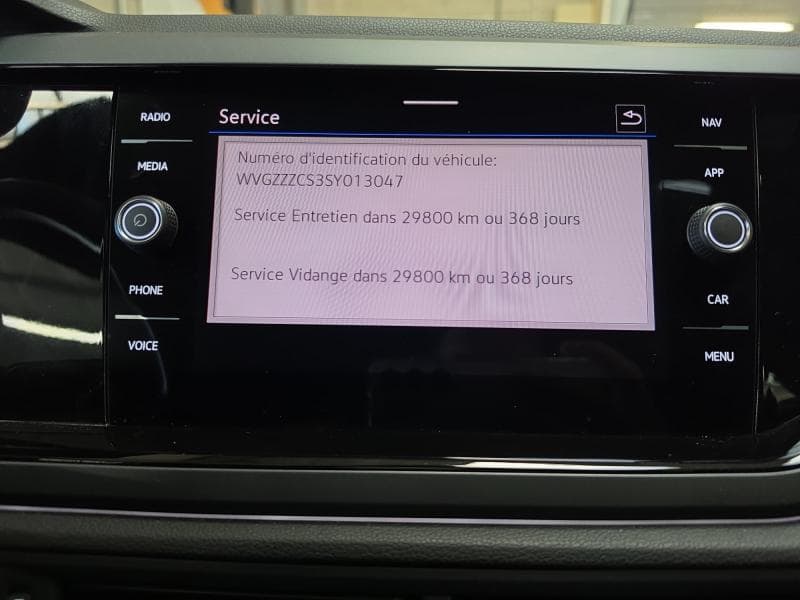 Volkswagen Taigo R-Line | 1.0 ess 115 cv | Carplay | Capteurs AV+AR | Clim auto - 24