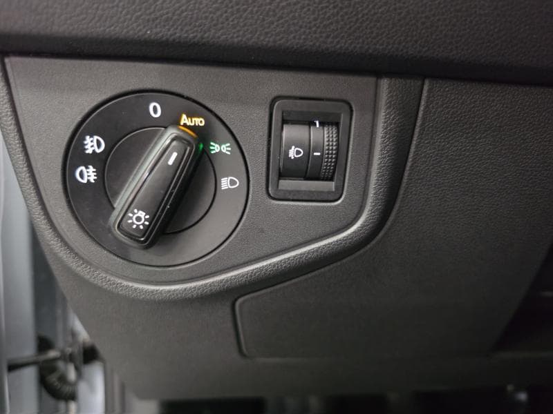 Volkswagen Taigo R-Line | 1.0 ess 115 cv | Carplay | Capteurs AV+AR | Clim auto - 31