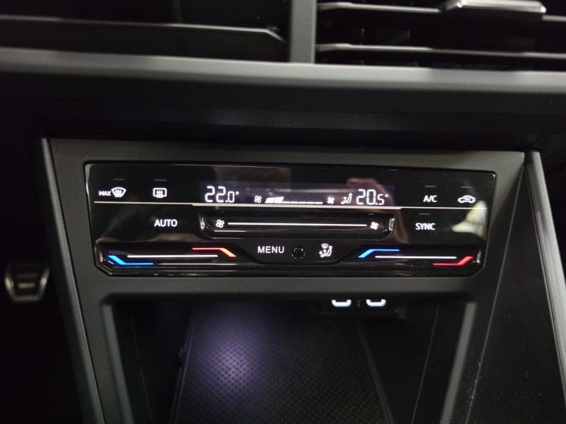 Volkswagen Taigo R-Line | 1.0 ess 115 cv | Carplay | Capteurs AV+AR | Clim auto - 28