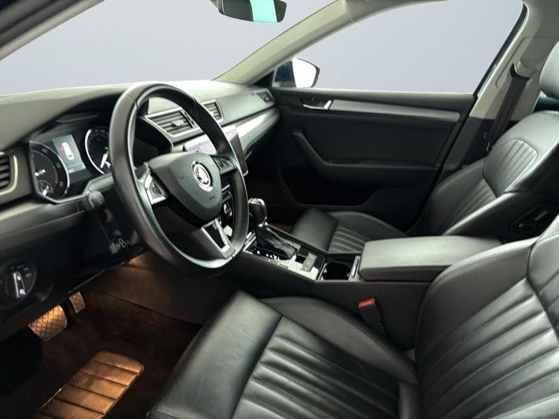 Skoda Superb Style | 1.6 TDI 120cv | Carplay | Caméra | GPS | Attelage - 10