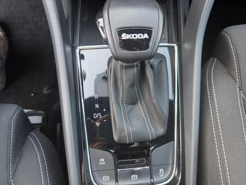 Skoda Karoq Sportline | 1.5 tsi 150 cv | Sieges chauffant | carplay | gps | camera - 24