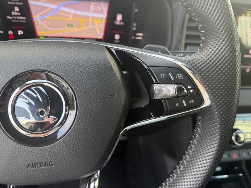 Skoda Karoq Sportline | 1.5 tsi 150 cv | Sieges chauffant | carplay | gps | camera - 18