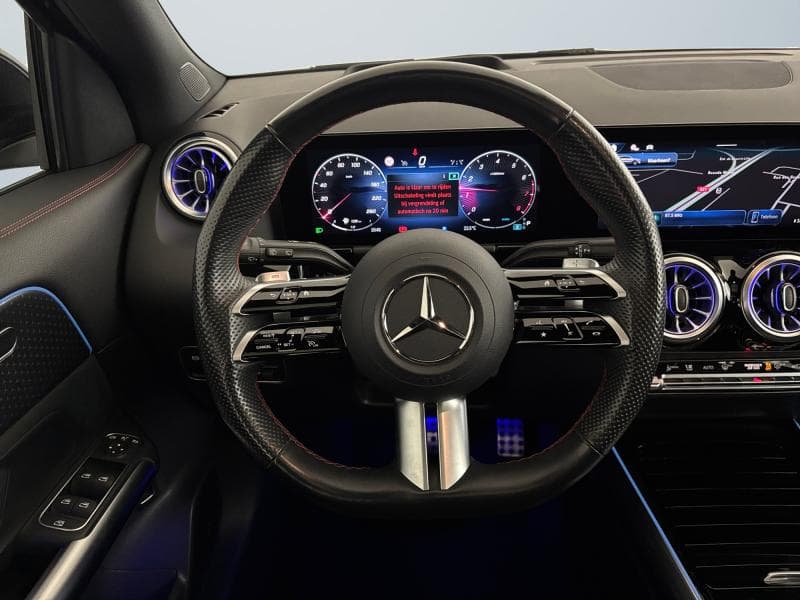 Mercedes-Benz GLA 180 GLA AMG Line - 13