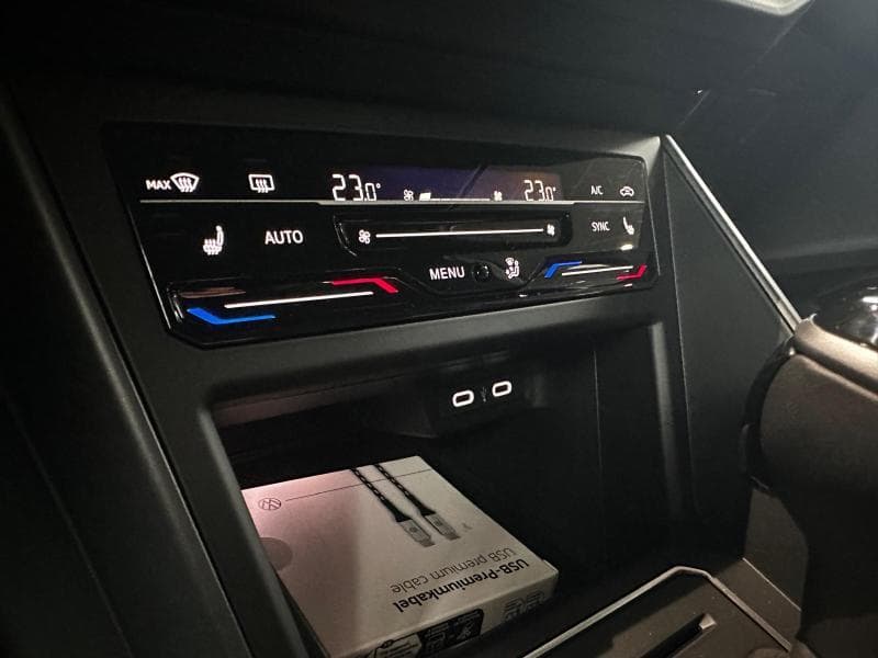 Volkswagen Taigo R-Line int et ext | 1.0 TSI 116 CV | Boite auto | Camera | GPS | Sieges av chauffants | + kit hiver | kms evolutifs - 28