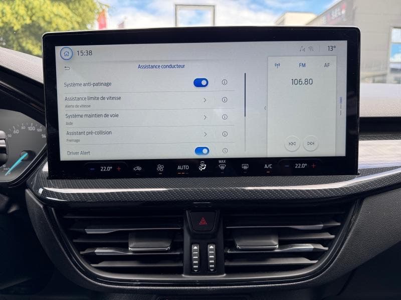 Ford Focus ST-Line | 1.0 Ecoboost 155cv | Carplay | Capteurs Av+AR | Clim Auto | GPS - 24