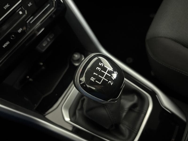 Volkswagen T-Roc Life | 1.0 110cv | Carplay | Sièges chauffants | Digital Cockpit - 24