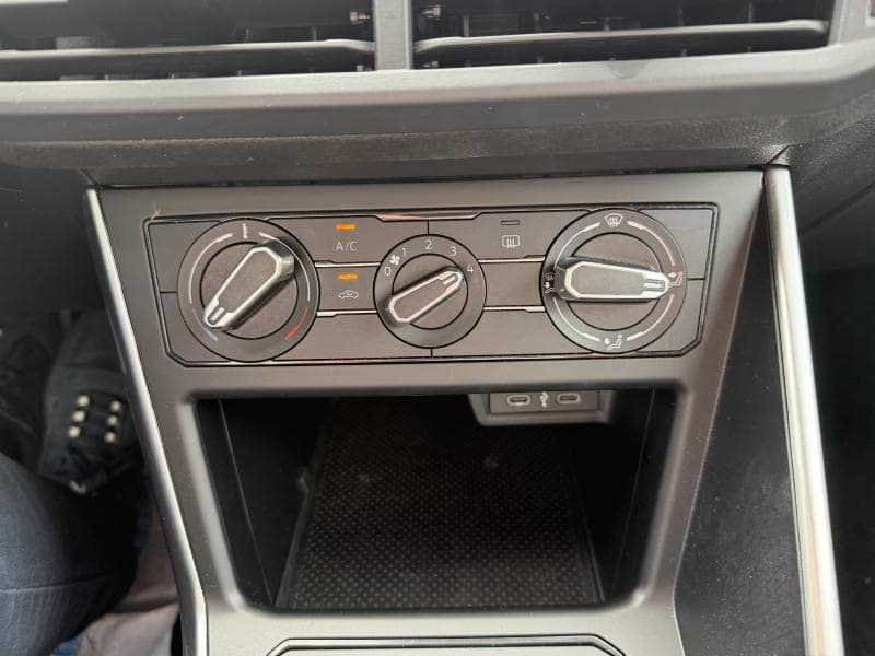 Volkswagen Polo Life | 1.0TSI 95CH | CarPlay | Capteurs | Clim | Led - 19