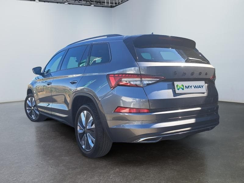 Skoda Kodiaq Sportline | 1.5 TSI 150cv auto | 7 places | CarPlay | Caméra | Siège av. élec. - 7