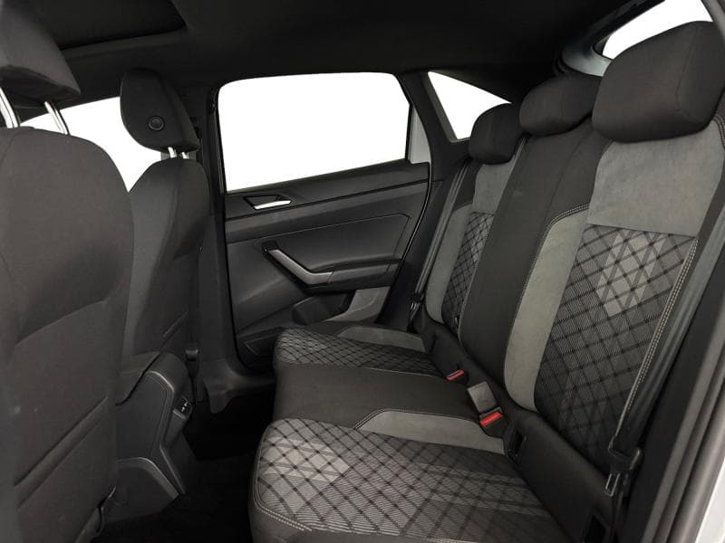 Volkswagen Taigo R-Line | 1.0 TSI 110cv | Carplay | Caméra | toit ouvrant | Attelage - 17