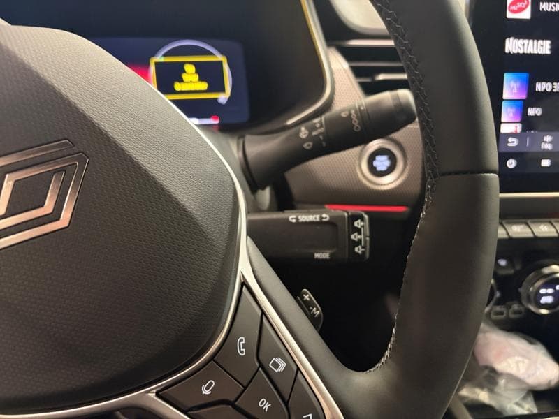 Renault Arkana Techno | 1.3 Tce EDC 140 cv | Carplay | Clim auto | Alu | Caméra - 22