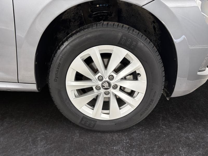 Skoda Kamiq Selection | 1.0 tsi 115cv auto | Carplay | Clim auto | Caméra | Sièges AV chauffants - 9