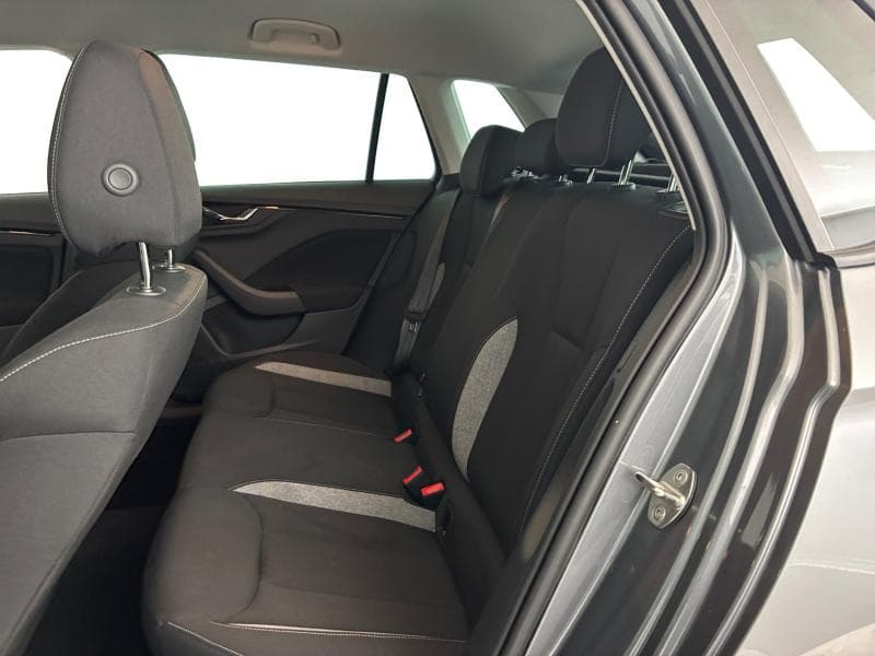 Skoda Kamiq Selection | 1.0 tsi 115cv auto | Carplay | Clim auto | Caméra | Sièges AV chauffants - 16