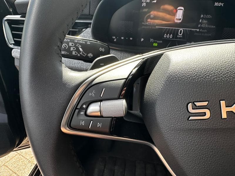 Skoda Kamiq Selection | 1.0 TSI 115cv | Carplay | Capteurs Av+Ar | Sièges Av chauffants | Clim auto - 29