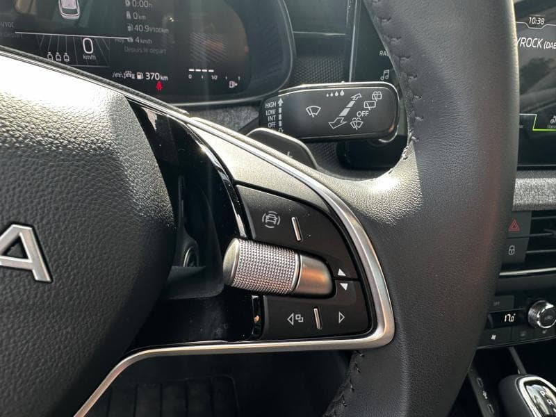 Skoda Kamiq Selection | 1.0 TSI 115cv | Carplay | Capteurs Av+Ar | Sièges Av chauffants | Clim auto - 28