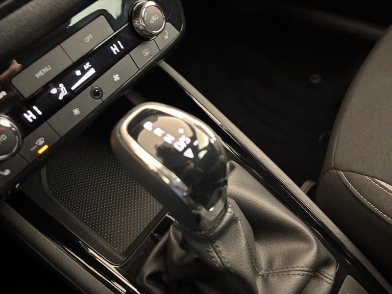 Skoda Kamiq Selection | 1.0 TSI 115cv | Carplay | Capteurs Av+Ar | Sièges Av chauffants | Clim auto - 13