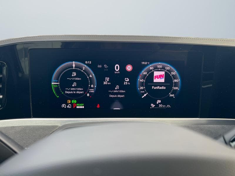 Volkswagen Passat R-Line | 1.5 HYBRID 204CH | Attelage | Harmon Kardon | Carplay | Cuir | - 12