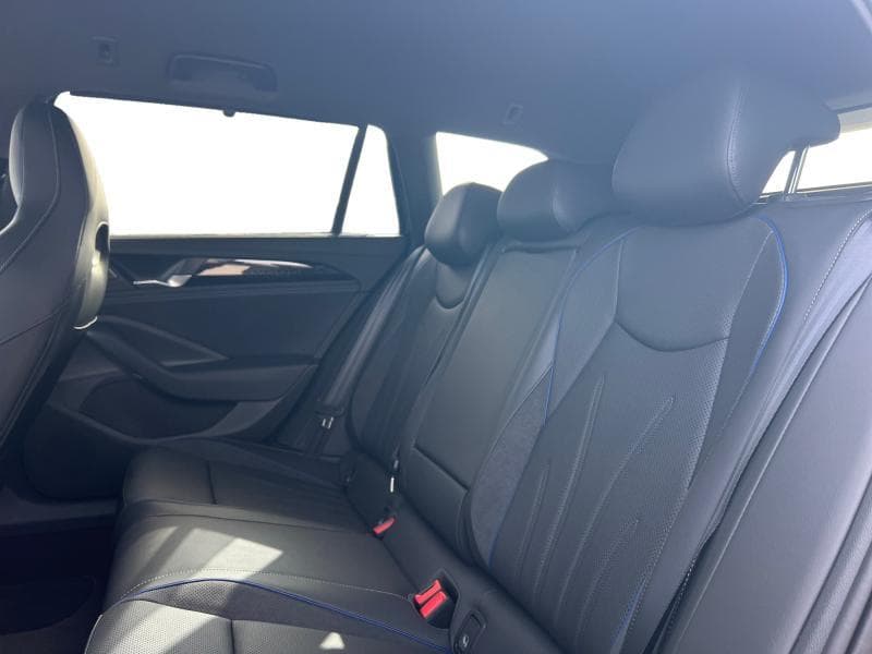 Volkswagen Passat R-Line | 1.5 HYBRID 204CH | Attelage | Harmon Kardon | Carplay | Cuir | - 16