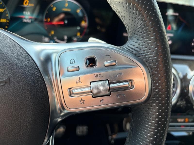 Mercedes-Benz A 180 Pack AMG | 2.0 D 116 CV | Boite auto | GPS | Toit ouvrant | Caméra | Carplay | Sièges Av chauffants - 21