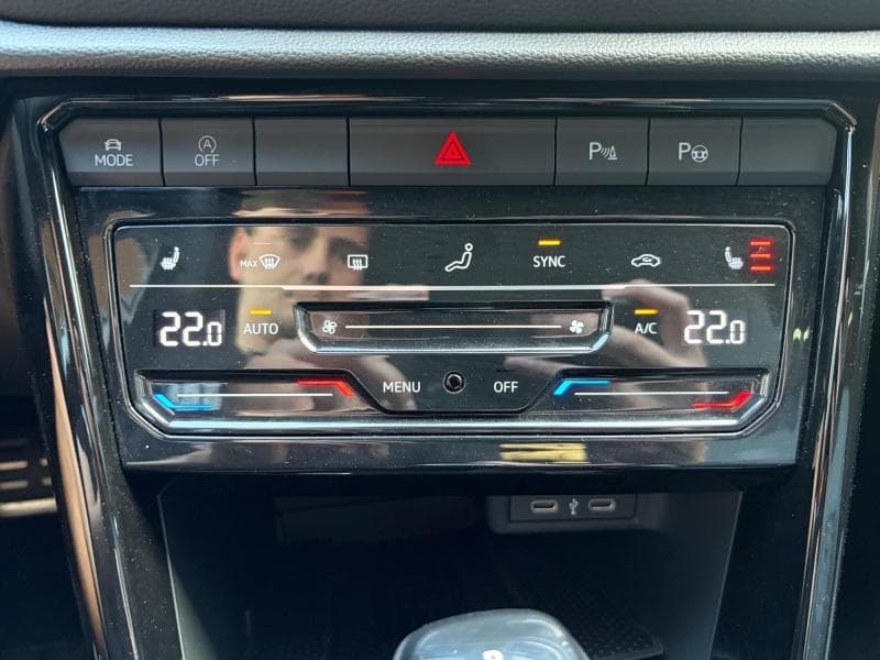 Volkswagen T-Roc R-line | 1.5 TSI 150cv | Caméra | Carplay | Sièges chauffants | Hayon electrique - 23