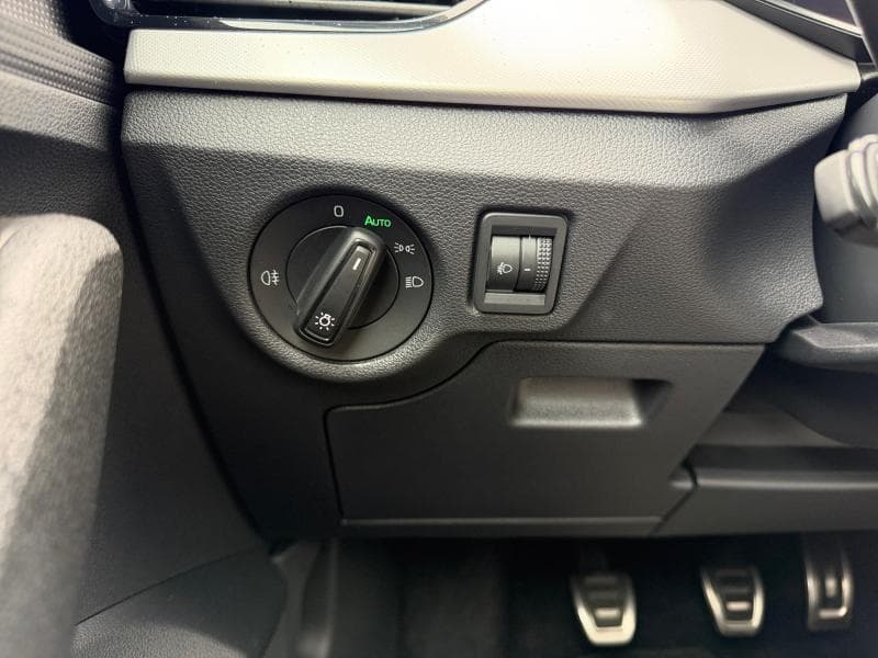 Skoda Kamiq Ambition | 1.0 TSI 95CV | GPS | Carplay | Capteurs Av/Ar | Clim auto - 28