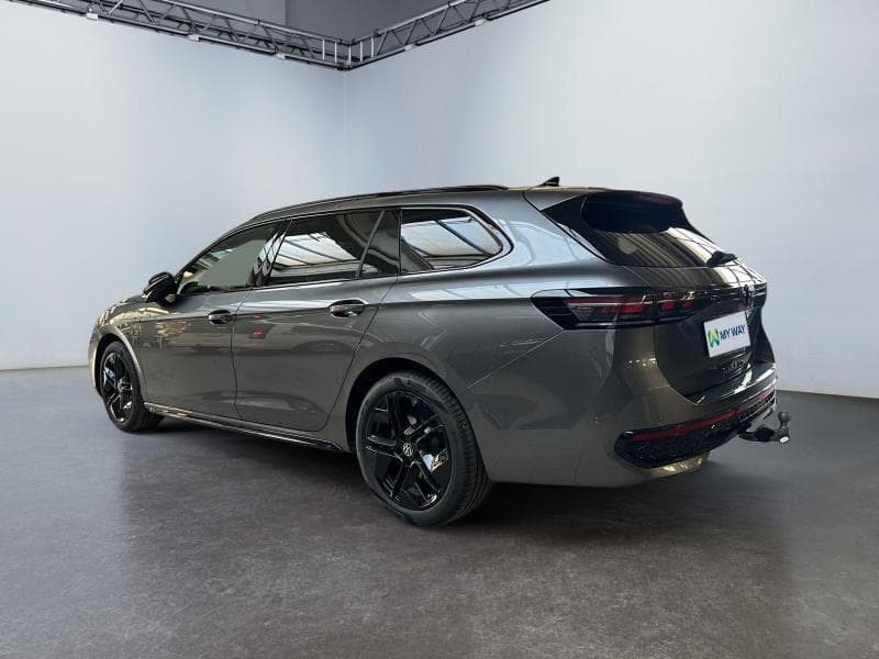Volkswagen Passat R-Line | 1.5 Hybrid 204cv | Toit pano | carplay | Matrix Led - 4