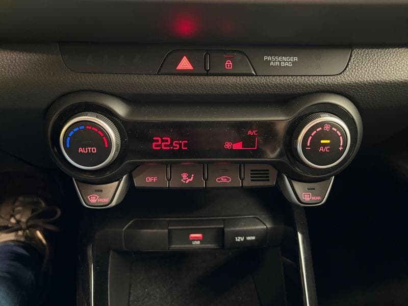 Kia Stonic Style Edition | 1.0 T-GDI DCT 99 cv | Clim auto | Camera | Alu | Cruise - 24