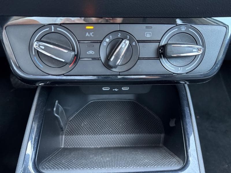 Skoda Fabia Selection | 1.0 Tsi 115cv | Clim | Carplay | Bluetooth | Capteurs Ar - 26