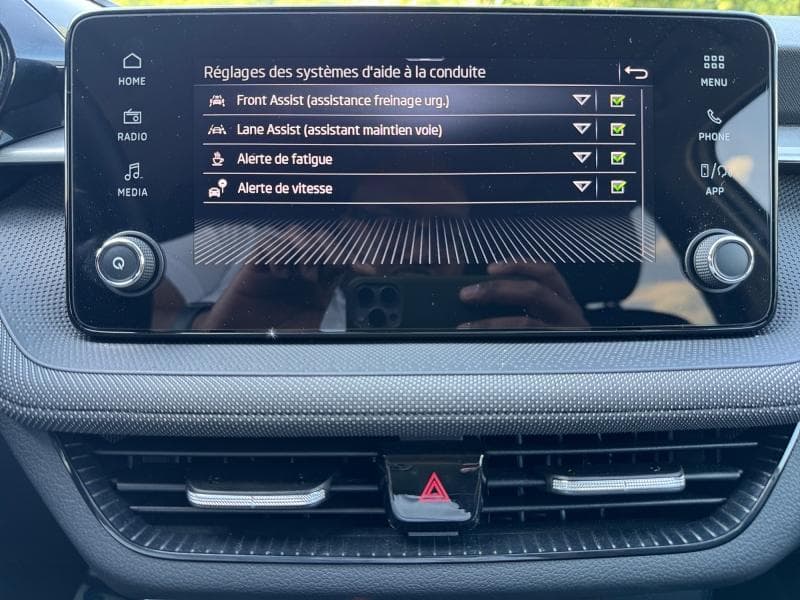 Skoda Fabia Selection | 1.0 Tsi 115cv | Clim | Carplay | Bluetooth | Capteurs Ar - 25