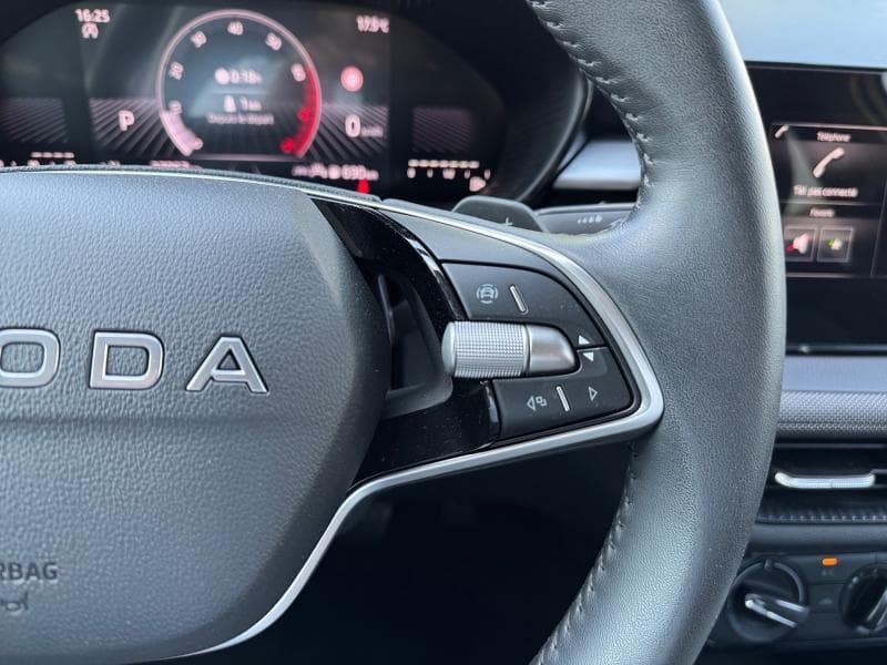 Skoda Fabia Selection | 1.0 Tsi 115cv | Clim | Carplay | Bluetooth | Capteurs Ar - 18