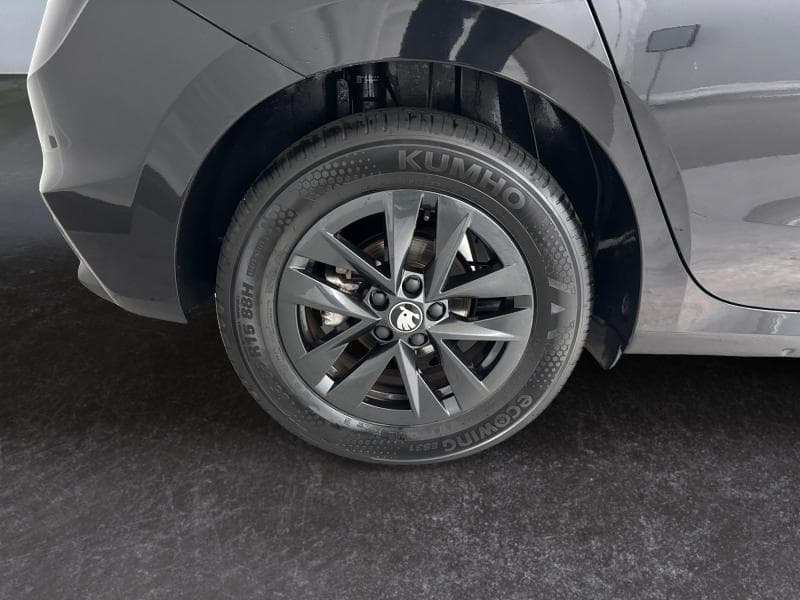 Skoda Fabia Selection | 1.0 TSI 115 CV | Boite auto | Carplay | capteur arr - 9