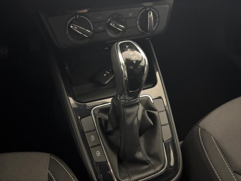 Skoda Fabia Selection | 1.0 TSI 115 CV | Boite auto | Carplay | capteur arr - 13