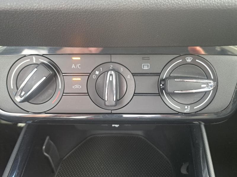 Skoda Fabia Selection | 1.0 TSI 95CV | Carplay | Clim | Capteurs AR | Easy start - 18