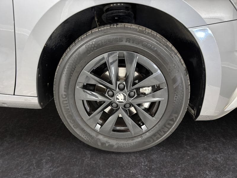 Skoda Fabia Selection | 1.0 Tsi 95 cv | Clim | Alu | Cruise | Capteurs arr - 9