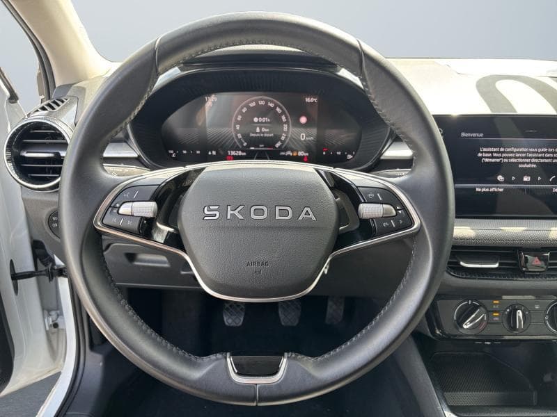 Skoda Fabia Selection | 1.0 TSI 95cv | Carplay | Clim | Capteur AR | Jantes Alu - 18