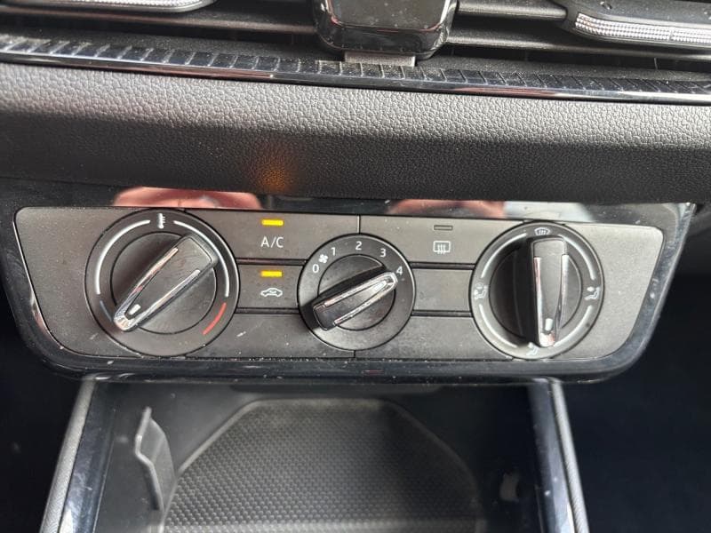 Skoda Fabia Selection | 1.0 TSI 95cv | Carplay | Clim | Capteur AR | Jantes Alu - 25