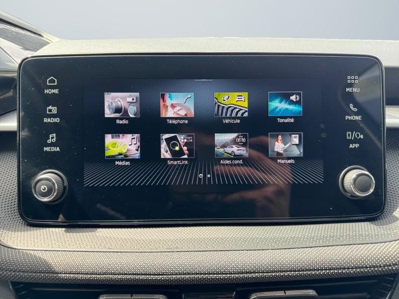 Skoda Fabia Selection | 1.0 TSI 95cv | Carplay | Clim | Capteurs Ar | Jantes alu - 18